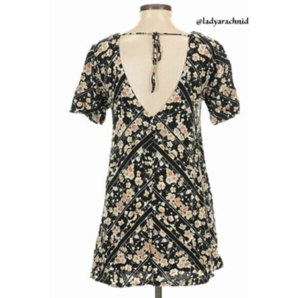 MOTEL Crosena boho festival dress in Cosmic Daisy - Picture 6 of 9